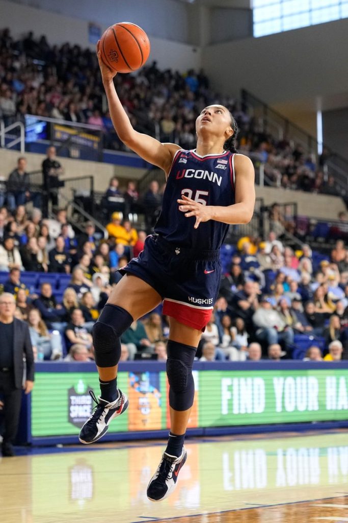 UConn leads first top 16 seed projection for women’s NCAA Tournament